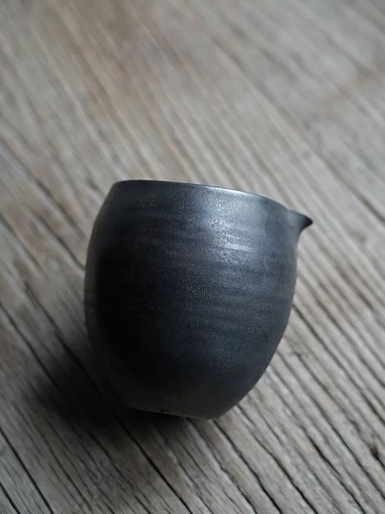 银釉公道杯