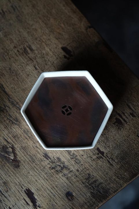 天野｜六边铜片壶承